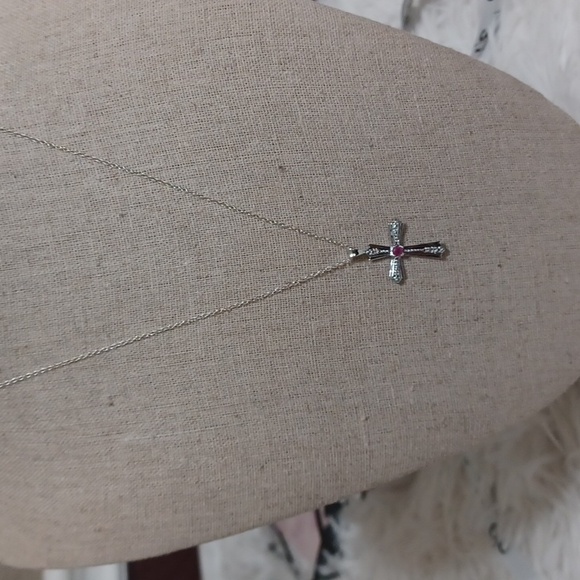 Colleen Lopez Cross Necklace NIB 18" - Picture 3 of 7